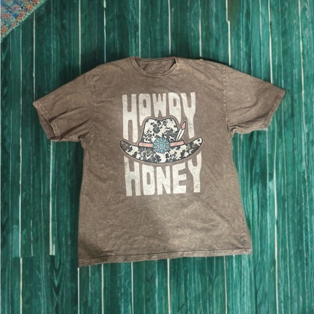 Brown Graphic T-Shirt with Floral Hat Design